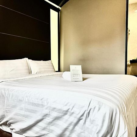 Chariton Hotel Nusa Bestari جوهر بهرو المظهر الخارجي الصورة