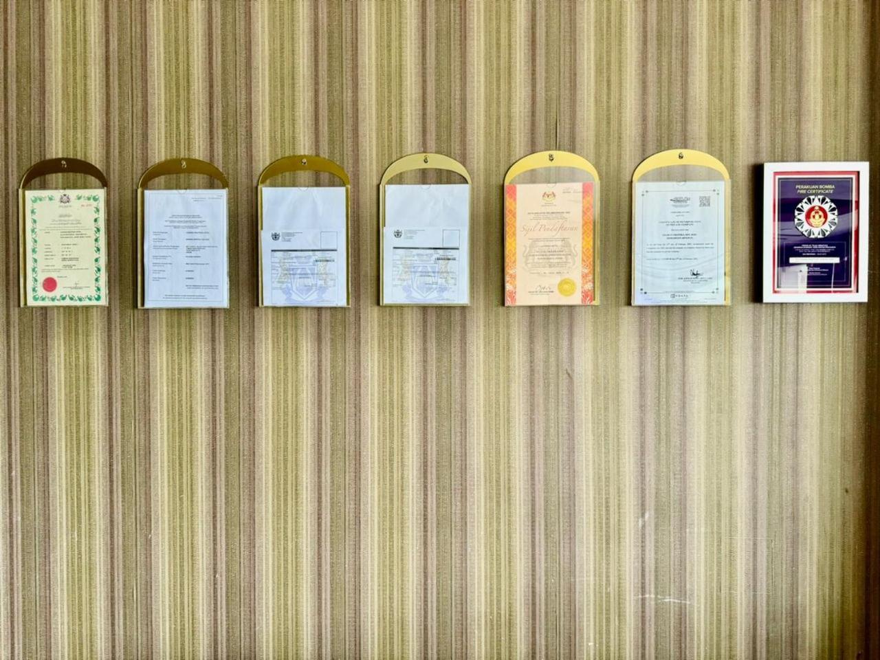 Chariton Hotel Nusa Bestari جوهر بهرو المظهر الخارجي الصورة