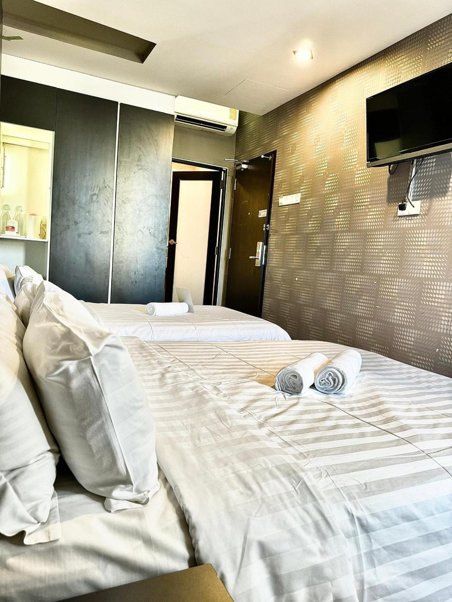 Chariton Hotel Nusa Bestari جوهر بهرو المظهر الخارجي الصورة